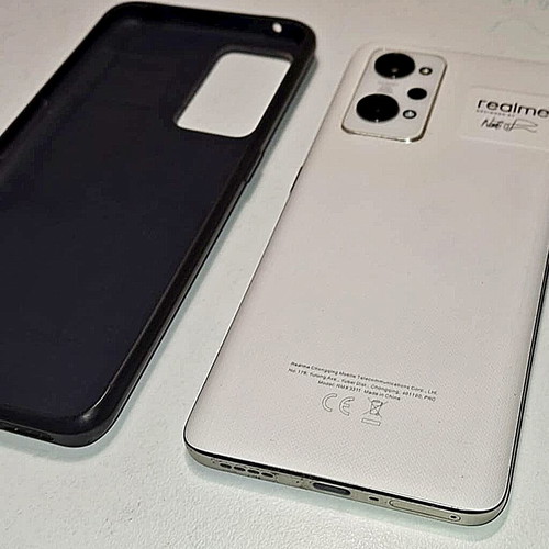 Realme GT 2 8/128 used white Android smartphone