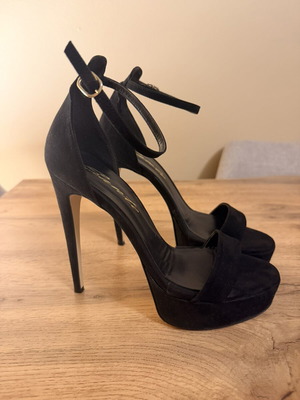 Sante sandals like new, size 39, black