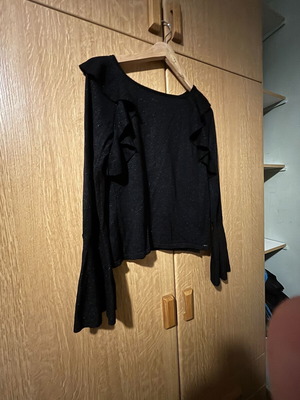 Aggel Knitwear black knitted blouse M used, bell sleeve