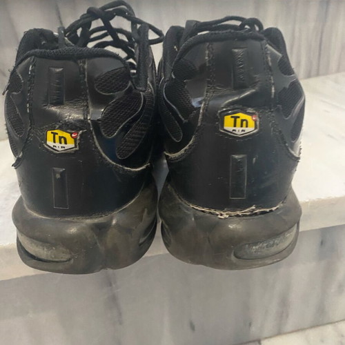 Nike TN used black athletic shoes size 45 in poor condition