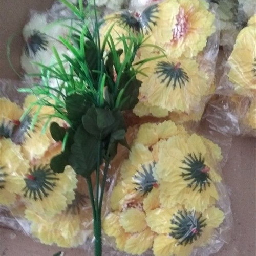 Decorative bouquet with flowers new, 7 blooms, 30 cm height