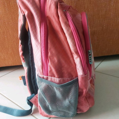 Polo backpack like new, pink multicolor with cushions and waist strap