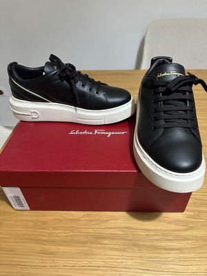 Sneakers Salvatore Ferragamo γυναικεία νούμερο 38 μαύρα σαν καινούργια