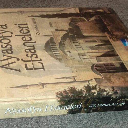 Ayasofya Efsaneleri book like new, Turkish language
