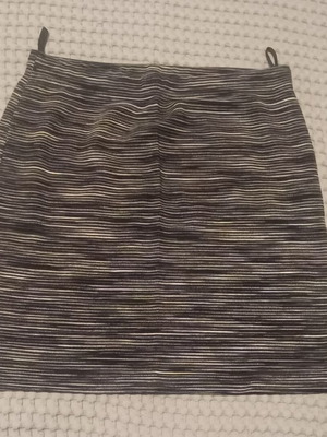 Attrattivo skirt like new, black and white, size M