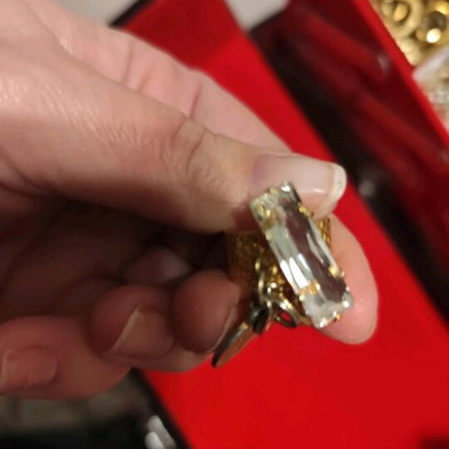 Gold ring with adjustable size like new