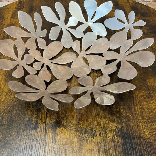 Stainless steel fruit bowl like new, 36cm diameter