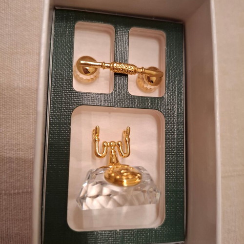Swarovsky analog phone new from the Classics series