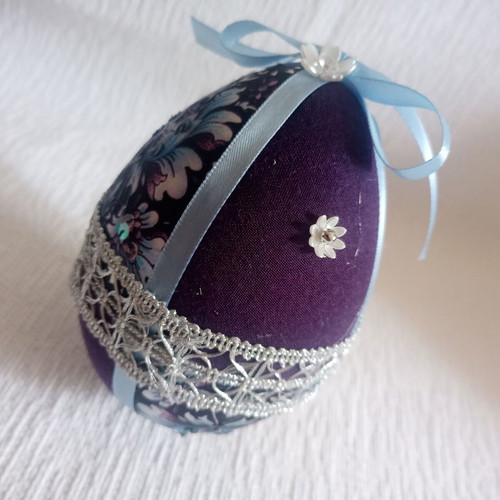 Set of 3 handmade decorative violet satin eggs like new