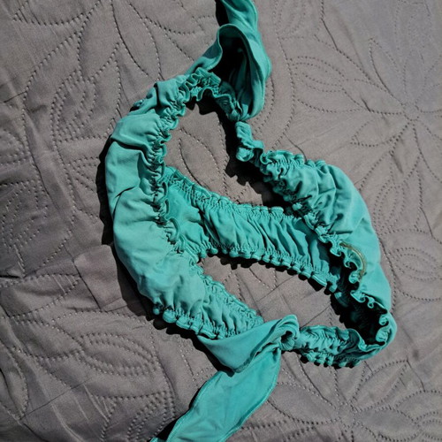 Bikini bottom turquoise like new with ruched and ruffles design