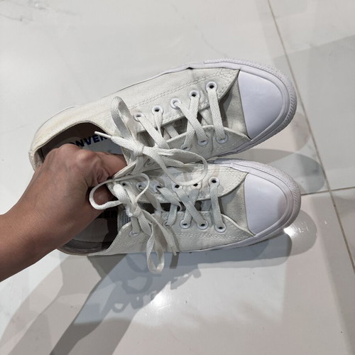 Converse white canvas sneakers, size 40