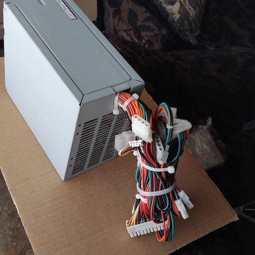 Delta Electronics DPS-600MB E 600W power supply like new