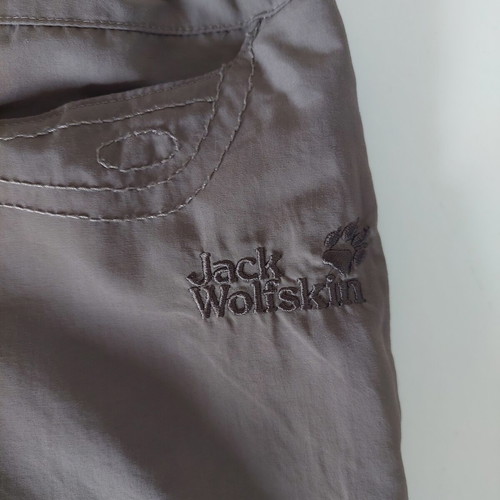 Jack Wolfskin women's cargo shorts beige XS like new