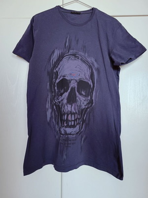 Sisley Men's T-Shirt XXL new purple with skull print