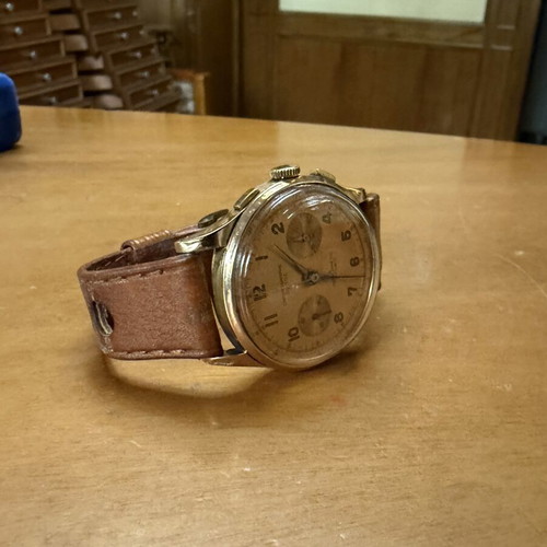 Chronographe Suisse vintage chronograph 18K gold used