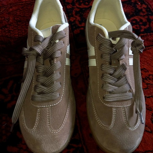 Sneakers new brown athletic shoes size 40 with soft texture