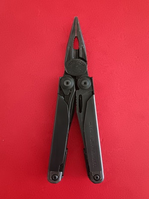 Πολυεργαλείο Leatherman Surge μαύρο μεγάλο μέγεθος μεταχειρισμένο