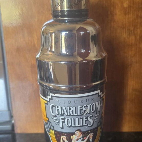 Gharleton Follies liqueur like new, exotic fruit flavor