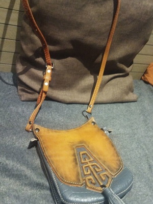 Burana crossbody bag new, natural leather with long strap