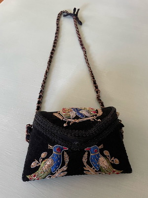 Boho Zara shoulder bag like new with velvet and embossed embroidery