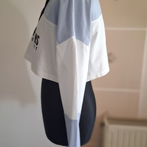 Tommy Hilfiger Cropped Shirt like new, white and blue