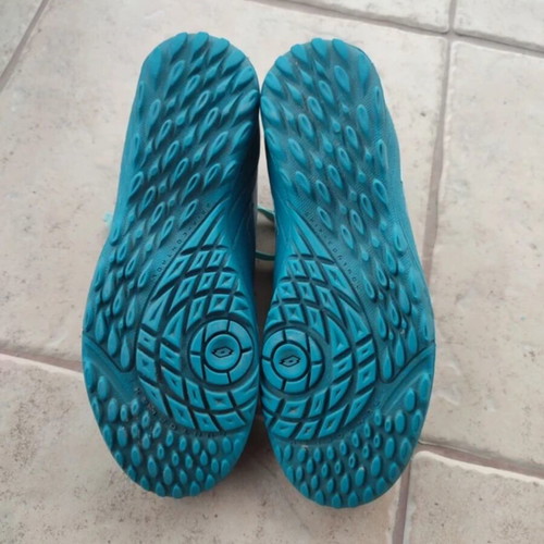 Lotto Superleggera football shoes size 37, turquoise