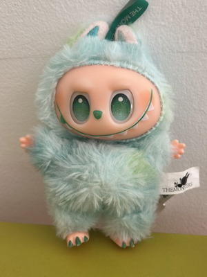Labubu doll like new