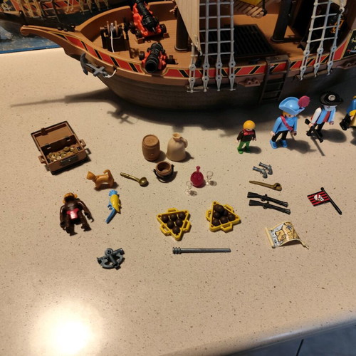 Playmobil 3750 pirate ship used with box and instructions