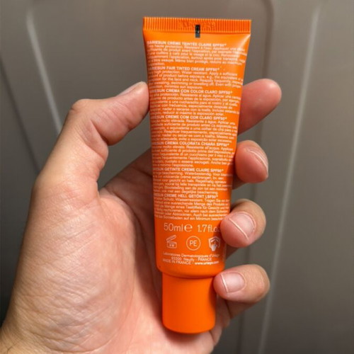 Uriage Bariesun SPF 50 tinted cream light color new