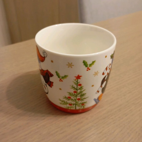 Christmas mug small size like new