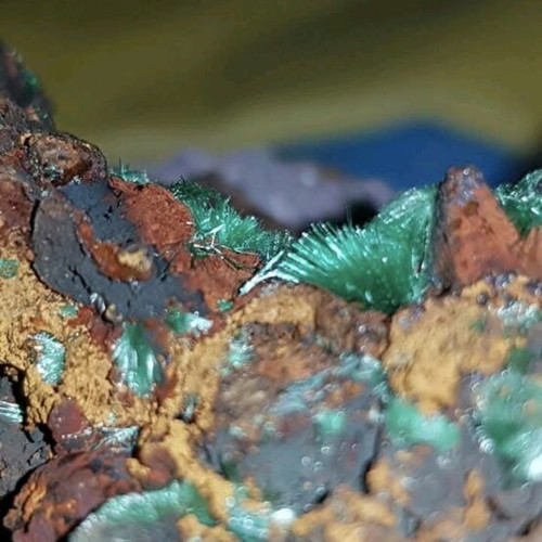 Brochantite like new, fibrous 11×7×6.5 cm