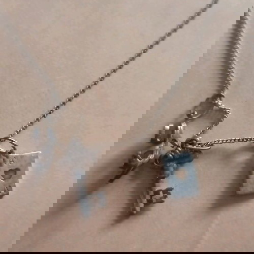 Ασημένιο κολιέ με charms καινούργιο, γοβάκι, τραπουλόχαρτο, κλειδί