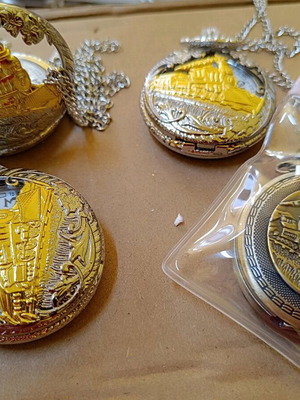 Pocket watch pendant old style new with battery