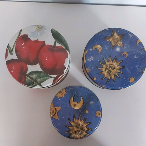 Round tin boxes used, set of 3 pieces