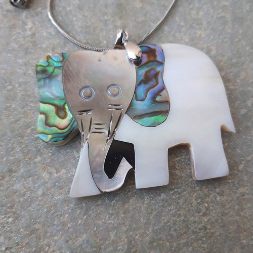 Necklace with stainless steel chain and elephant pendant with mother of pearl and abalone, new