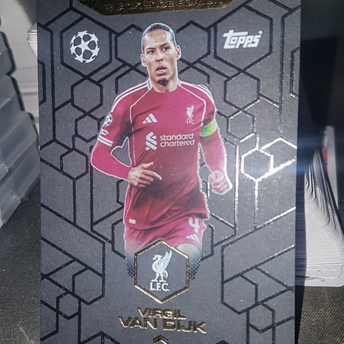 Virgil Van Dijk Black Edge Edition Topps Match Attax 2026 card like new