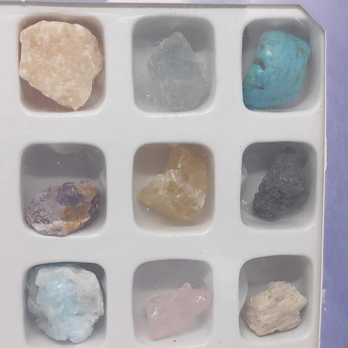 Natural minerals collection with 20 pieces like new