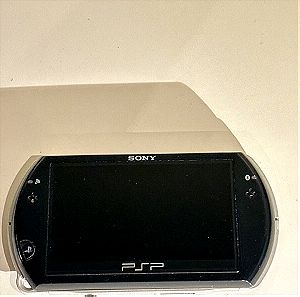 PSP GO PlayStation Portable Go White PSP-N1000