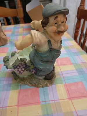 Vintage bottle holder like new