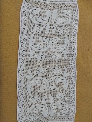 Vintage handmade filet doily used, 30x87 cm, ecru