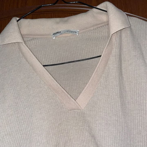 Pull & Bear beige crop top with collar like new