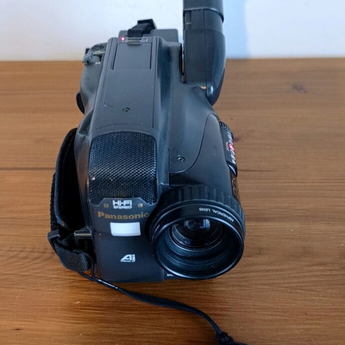 Panasonic Palmcorder NV-S85 S-VHS-C video camera used, full set