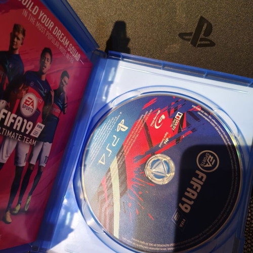 FIFA 18 PS4 game