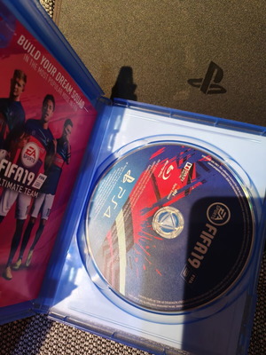 FIFA 18 PS4 game
