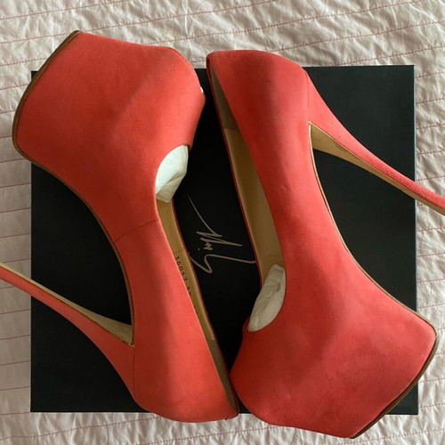 Giuseppe Zanotti orange pumps like new, size 38