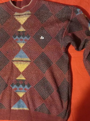 Men's sweater size 50 like new