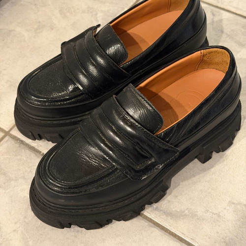 Leather moccasins Ganni size 37 like new, black