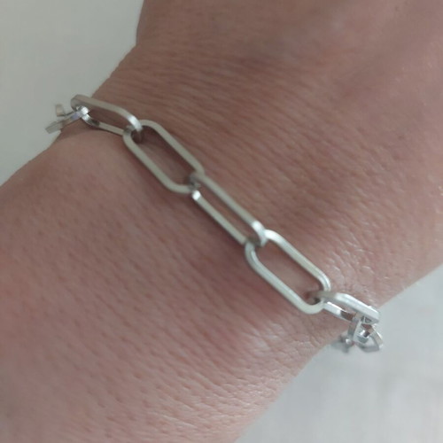 Bracelet made of stainless steel like new, silver color, 17+5 cm