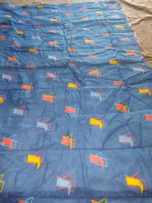 Sleeping bag with zipper, single
