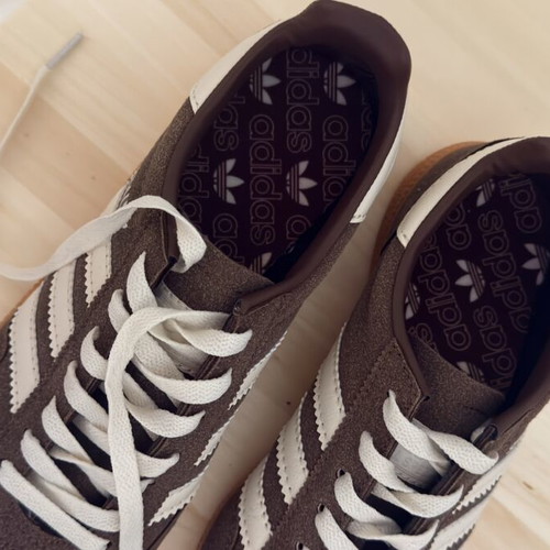 Adidas sneakers brown size 40